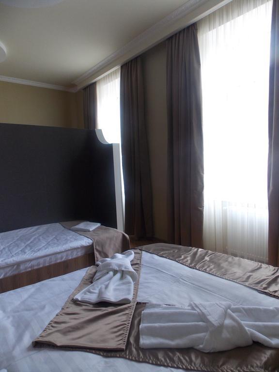 Hotel Almi Akhaltsikhe  Δωμάτιο φωτογραφία