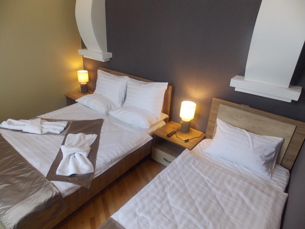 Hotel Almi Akhaltsikhe  Δωμάτιο φωτογραφία