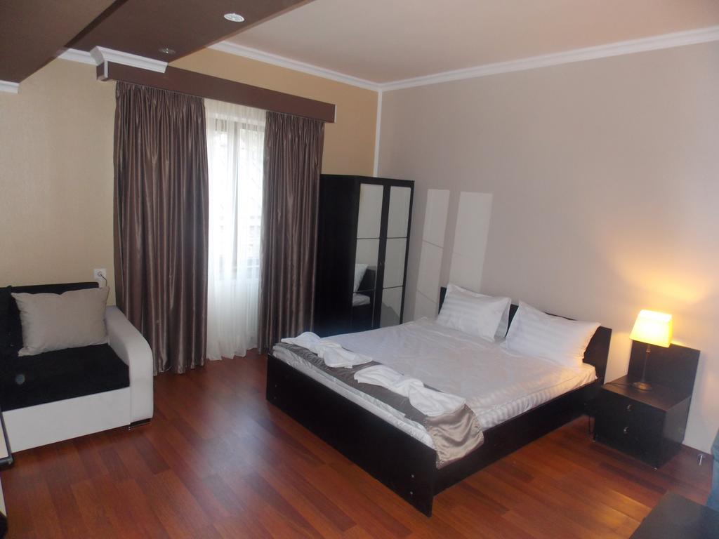 Hotel Almi Akhaltsikhe  Δωμάτιο φωτογραφία