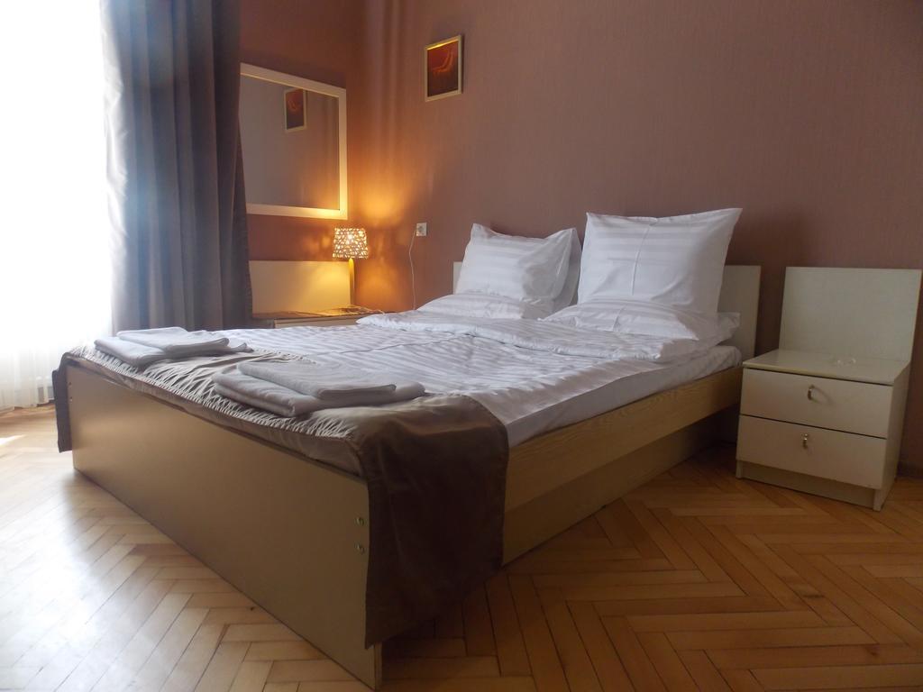 Hotel Almi Akhaltsikhe  Δωμάτιο φωτογραφία